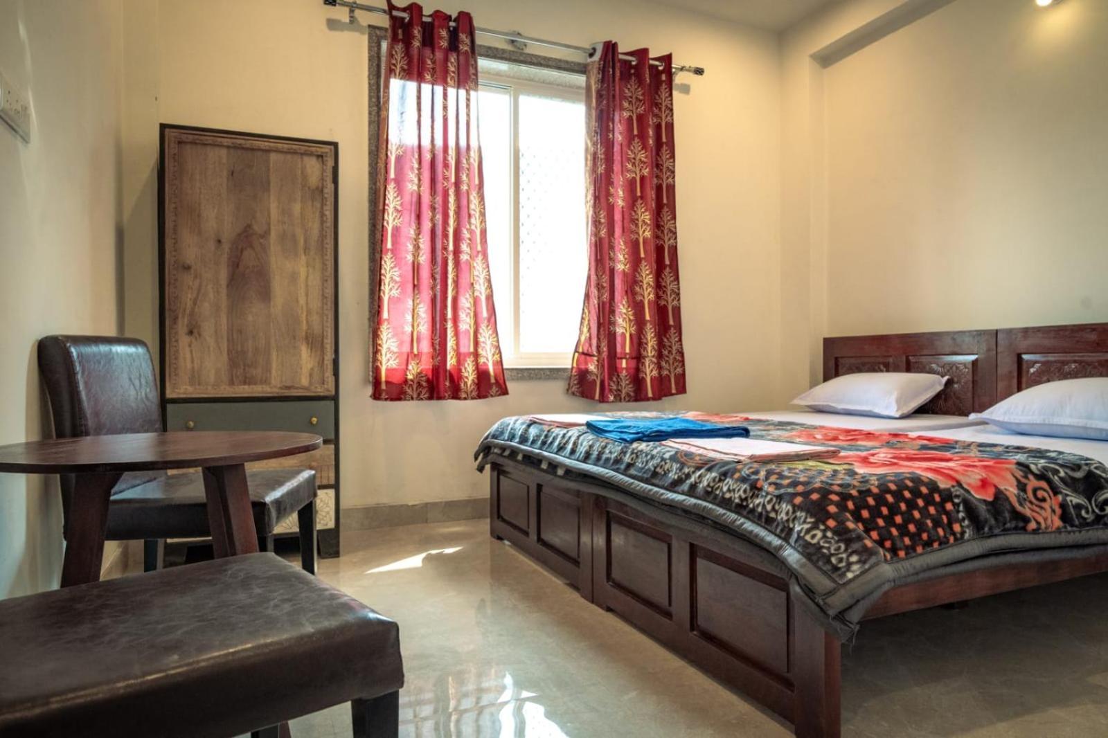 Rajguru Guest House 布什格尔 外观 照片